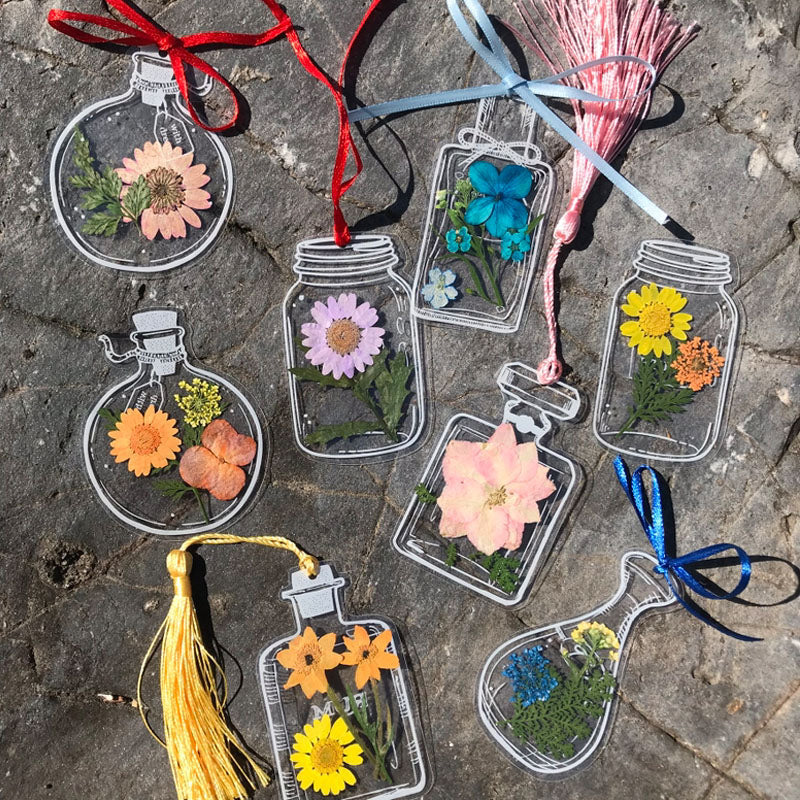 Bookmarks for dried flowers